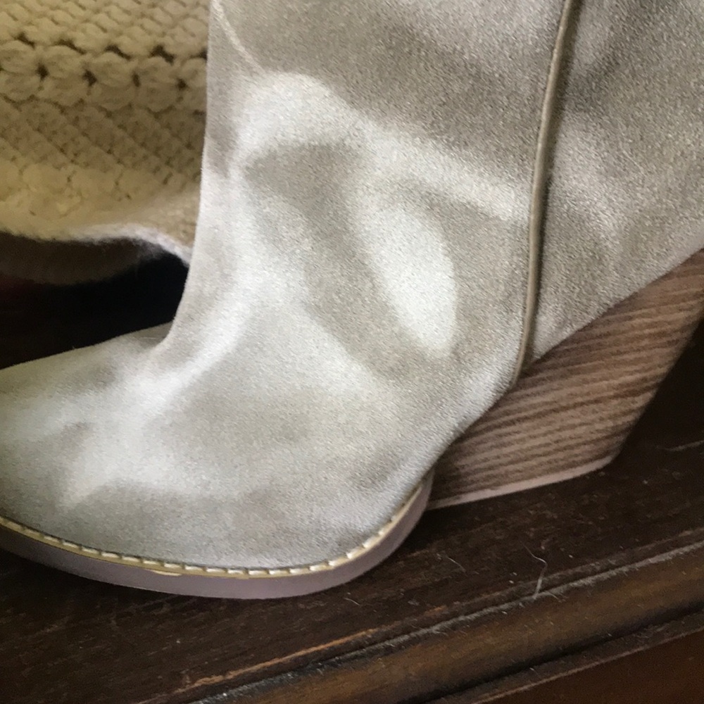 boots - Picture 4 of 5